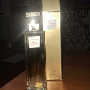 Brand new in box Elizabeth Arden 5th Ave perfume